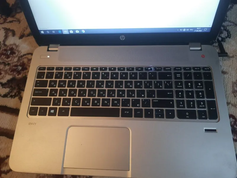Hp Noutbook Sotiladi 3