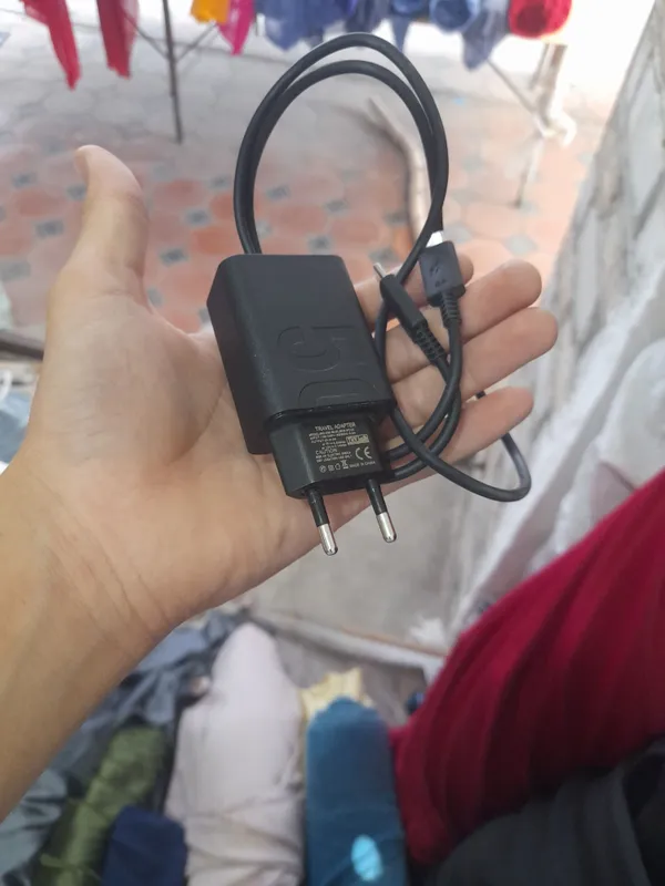 Хорошая оригинальная зарядка 1 Хорошая оригинальная зарядка 1