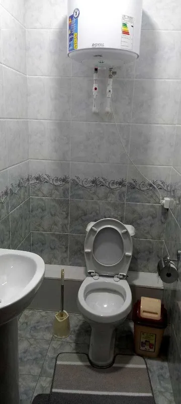 2 xonali kvartira barcha jixozlari bilan yangi remonti bilan sotiladi — фото 1