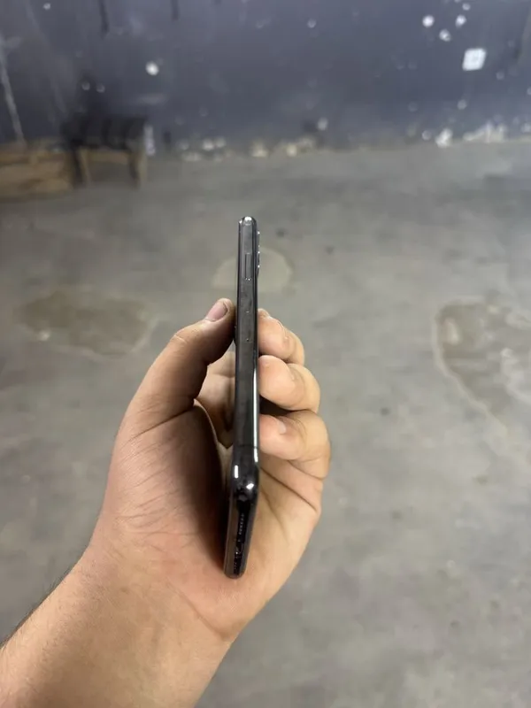 Iphone 11 pro sotiladi 3
