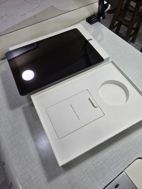 Ipad 7th Generation. Wifi, 128 GB 5