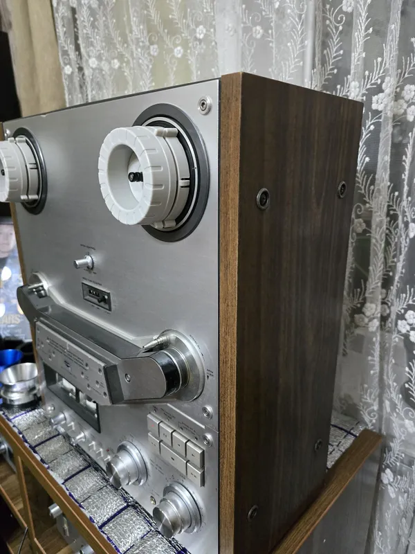 Катушечный магнитофон Akai-635D