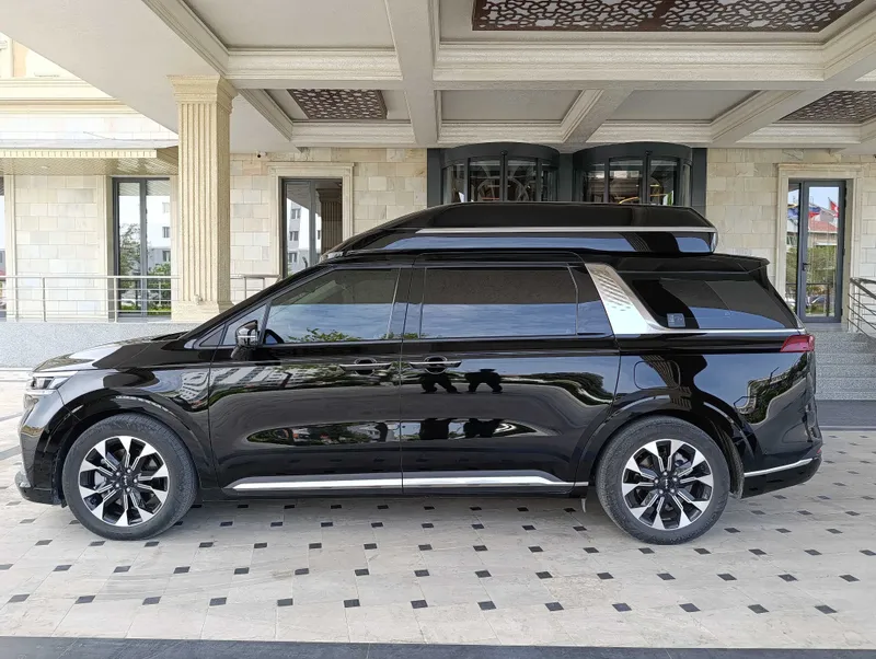 Продаётся «Kia Carnival HIGH LIMOUSINE»