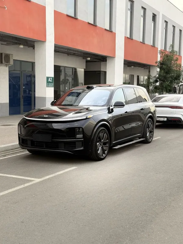 Li9 Ultra Nalichii