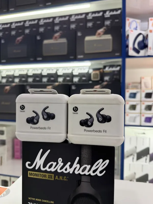 Наушники Powerbeats Fit