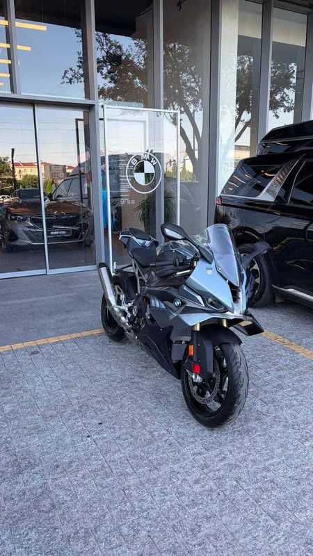 BMW S1000RR Bluestone 2026 1 BMW S1000RR Bluestone 2026 1