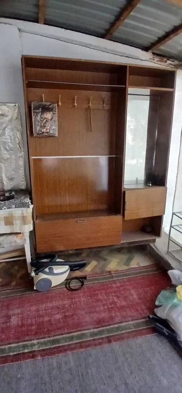 шкаф - сервант, прихожка , трюмо