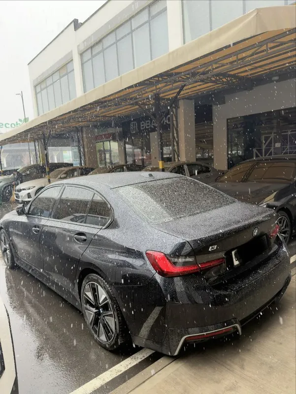 BMW i3 40L nigt Sport 2024 yil — фото 4