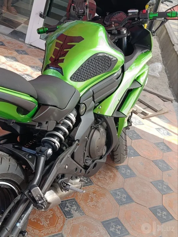 Правильно: Продаётся мотоцикл Kawasaki ER-6F. 3 Правильно: Продаётся мотоцикл Kawasaki ER-6F. 3