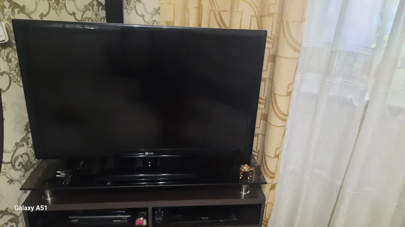 Телевизор LG 43.