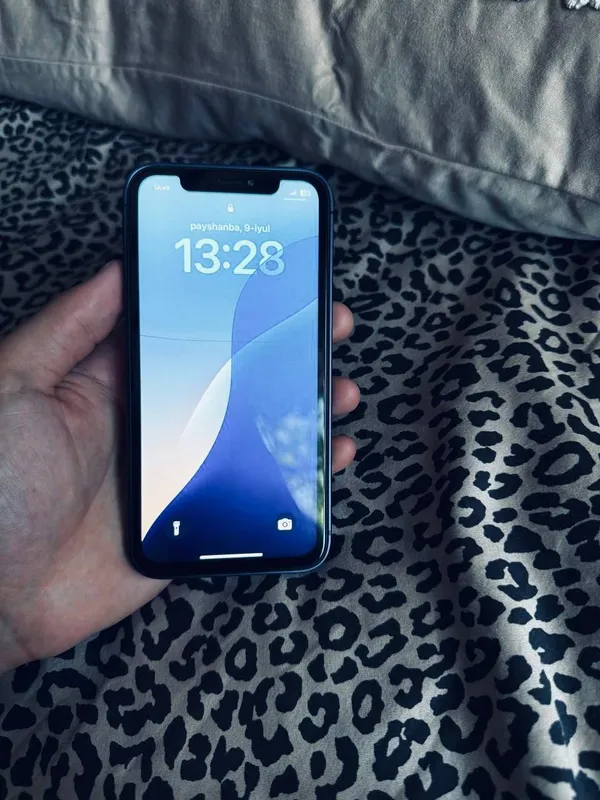 iPHONE XR 17 pro korpusda 2 iPHONE XR 17 pro korpusda 2