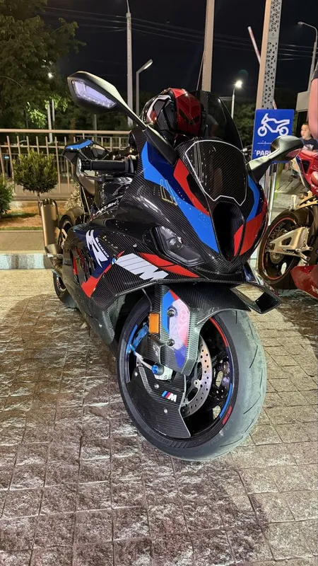 BMW M1000RR 2023года выпуска 1 BMW M1000RR 2023года выпуска 1