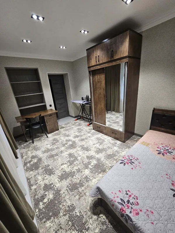 3-комнатная квартира, 102 м², 3/4 этаж (вторичка) — фото 1