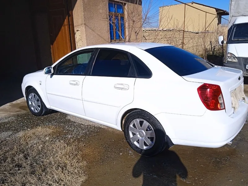 Lacetti 1.6 sotiladi 6
