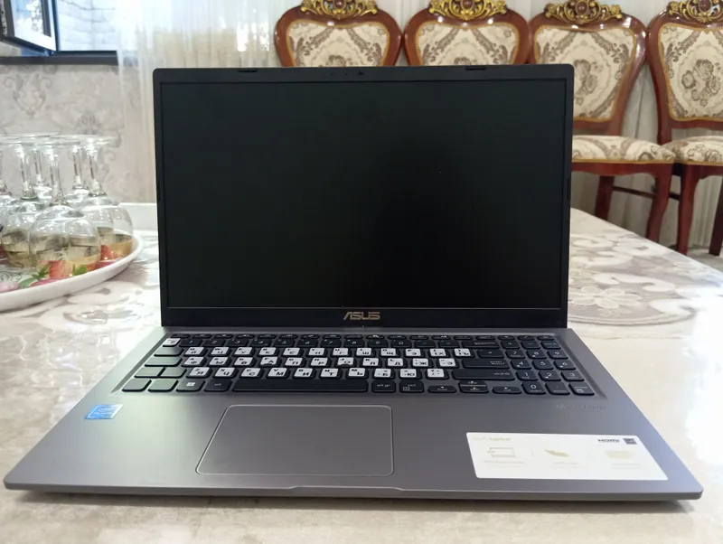 Продаётся ноутбук ASUS Intel, состояние хорошее 2
