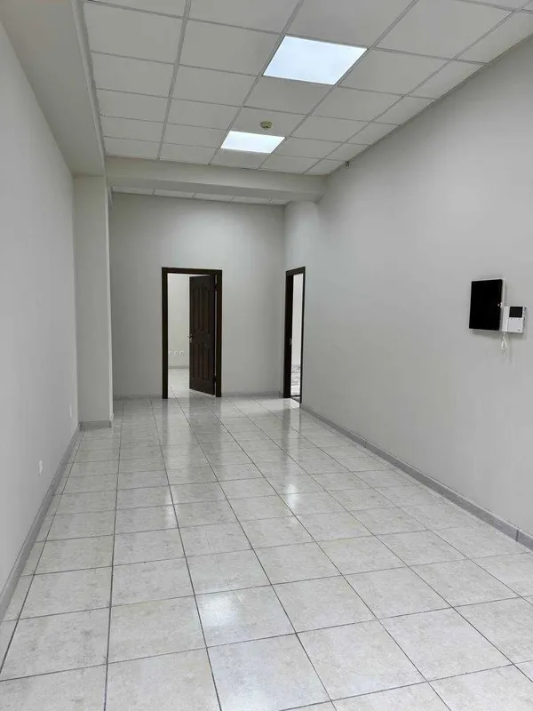 Сдается на Ц1 помещение под офис 110 м2. Первый этаж в БЦ есть паркинг 4