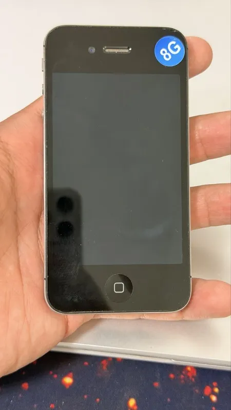 Iphone 4 G в отличном состояние Антикварь работает без ремонта — фото 1