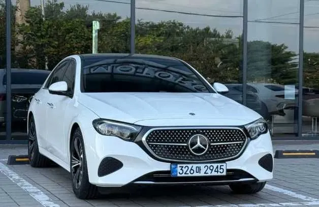 Mercedes-Benz E200