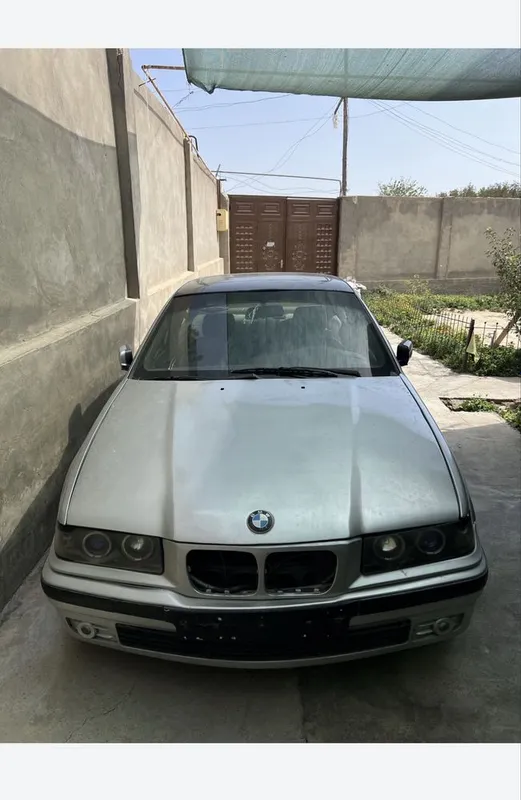 Продается BMW e 36 м 40 матор не находу