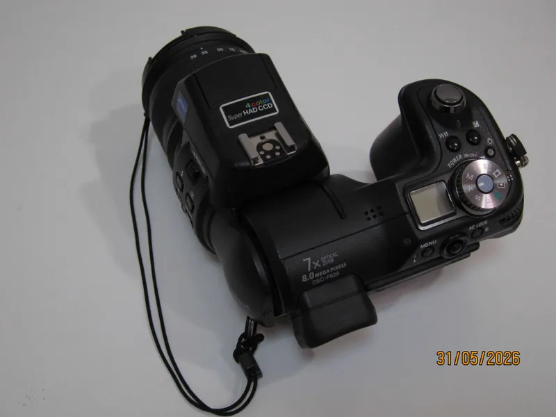 Sony Cyber-shot DSC-F828 — фото 5