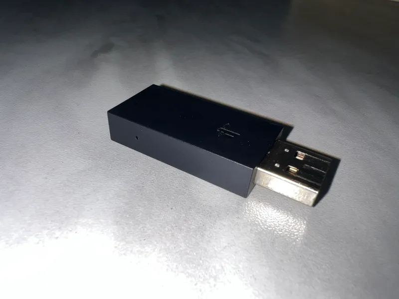 USB-адаптер (донгл) для наушников Sony Pulse 3D 1 USB-адаптер (донгл) для наушников Sony Pulse 3D 1