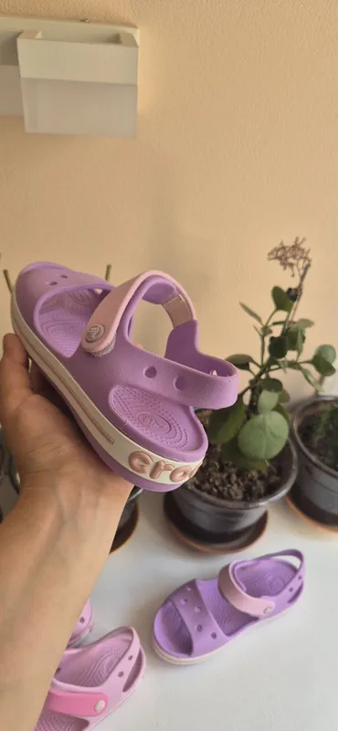 CROCS сандалии для девочки — фото 2