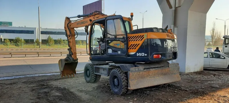 Ekskavator xizmati. Maxsuz texnikalar, kotlovan.Услуги экскаватора,
