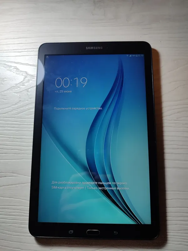 Samsung galaxy Tab E — фото 1