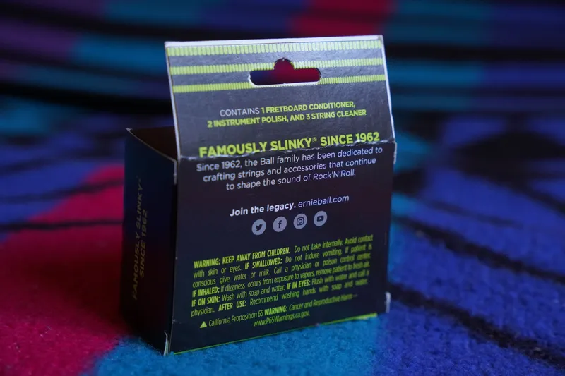 Ernie Ball Wonder Wipes — салфетки для гитары — фото 3