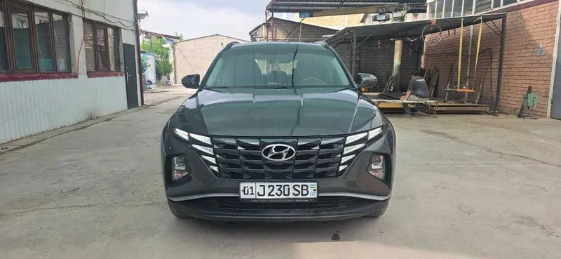 Hyundai Tucson 2022, 2 л, 4WD, цвет amazon grey 1