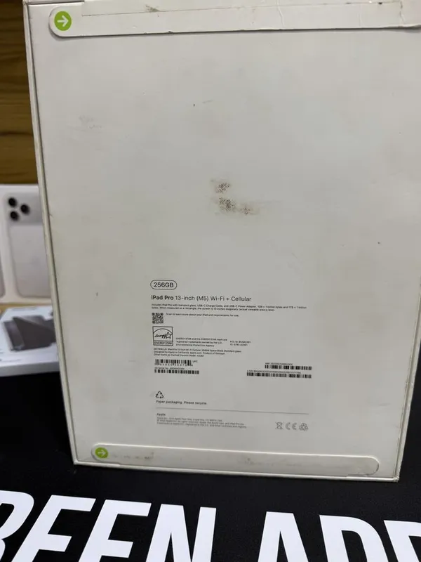 Ipad M5 pro 13 dyum E sim 256 gb — фото 1