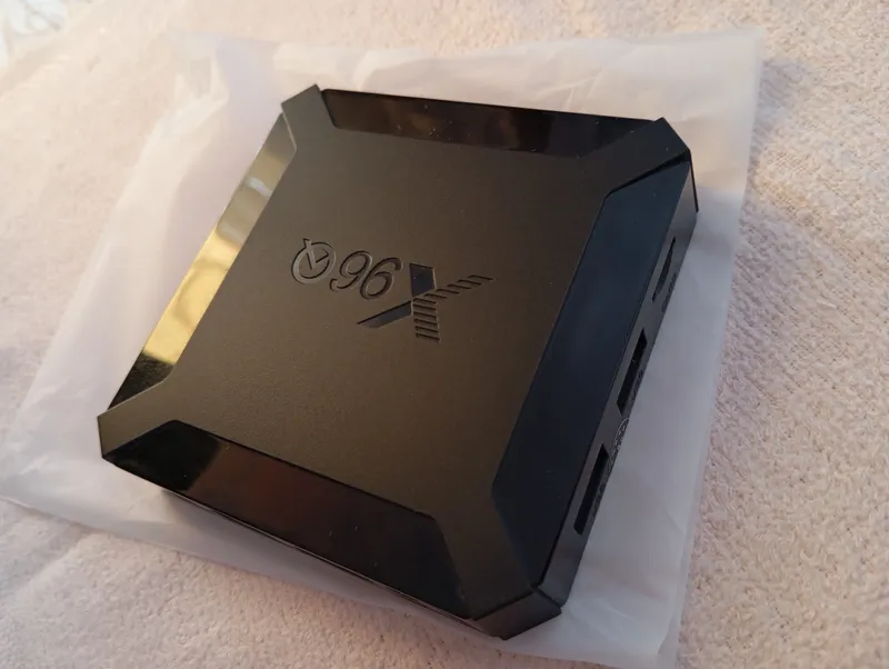 TV BOX SMART X96O Pro, 2 GB tezkor xotira, 16 GB xotira sotiladi 1 TV BOX SMART X96O Pro, 2 GB tezkor xotira, 16 GB xotira sotiladi 1