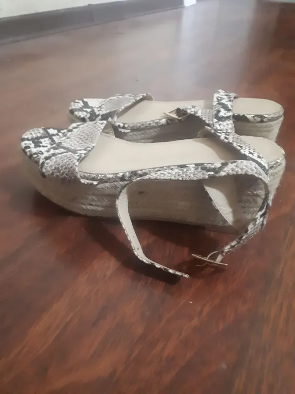 Yozgi ayollar sandallari yangi 2