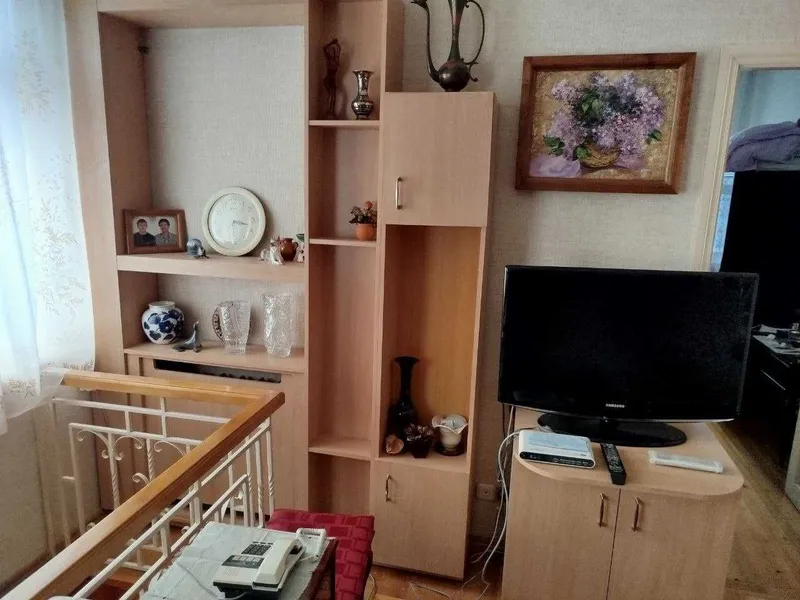 продам встроенную декоративную стенку