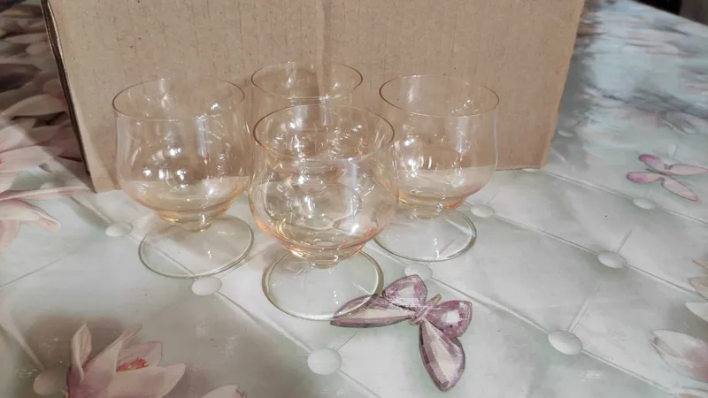 Стеклянные рюмки, 41 шт.