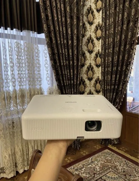Проектор EPSON срочно сотилади