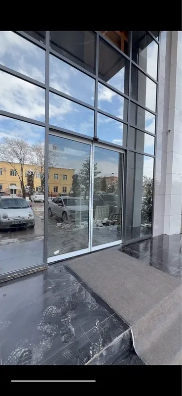 Установка сенсорных дверей — фото 3