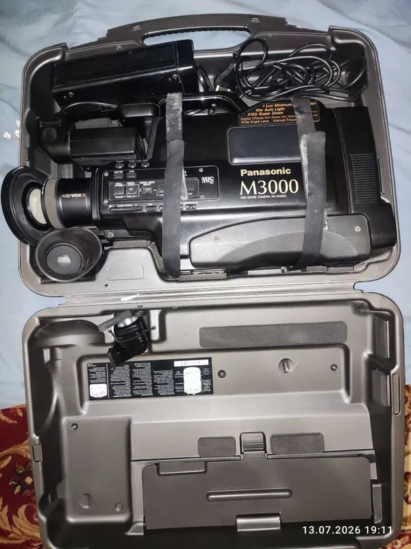 Видеокамера Panasonic M3000 1