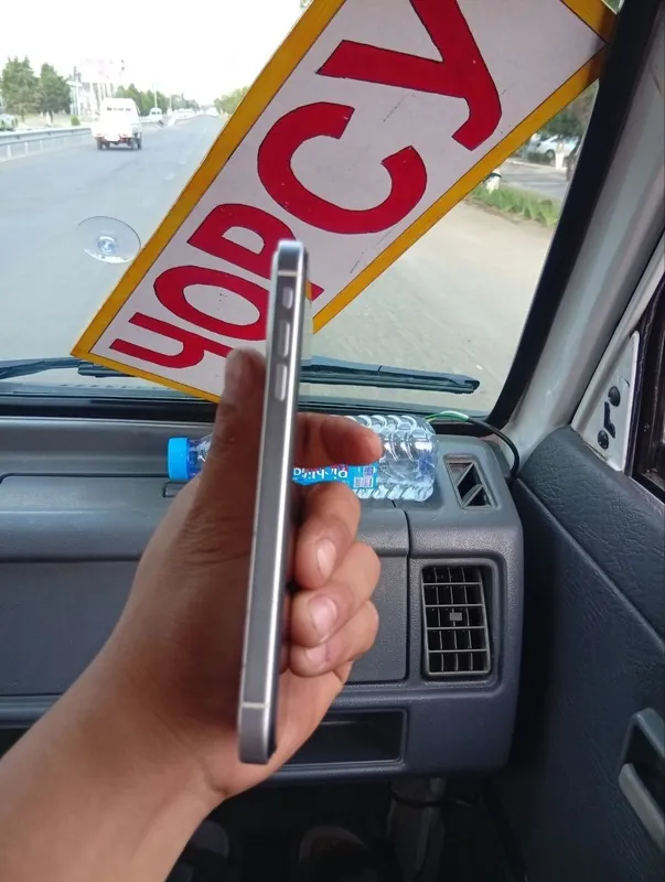 Iphone Xr 17 pro korpusda
