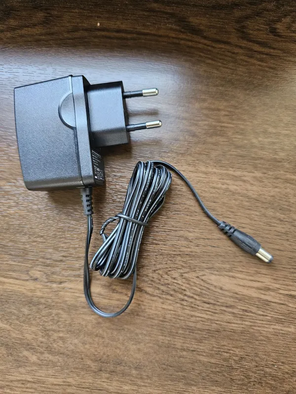 TP-Link blok pitaniya (adapter) sotiladi 1 TP-Link blok pitaniya (adapter) sotiladi 1