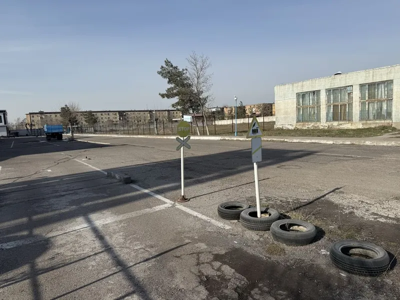 Сдается производственный склад цех 4тыс -тыс и 500кв Алмалык YR155 6 Сдается производственный склад цех 4тыс -тыс и 500кв Алмалык YR155 6