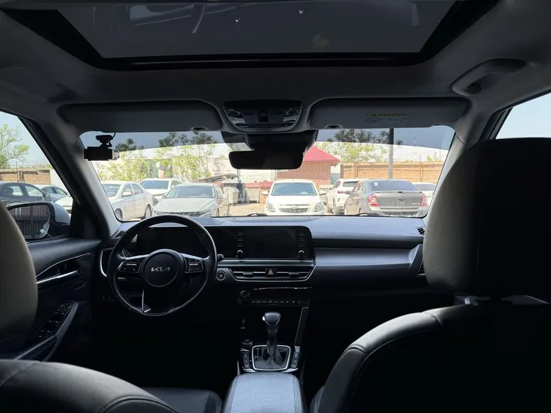 Kia seltos Premium 4 позиция фулл 2023год — фото 6