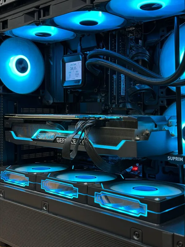 i7 13700KF + 3070Ti suprime 2 i7 13700KF + 3070Ti suprime 2