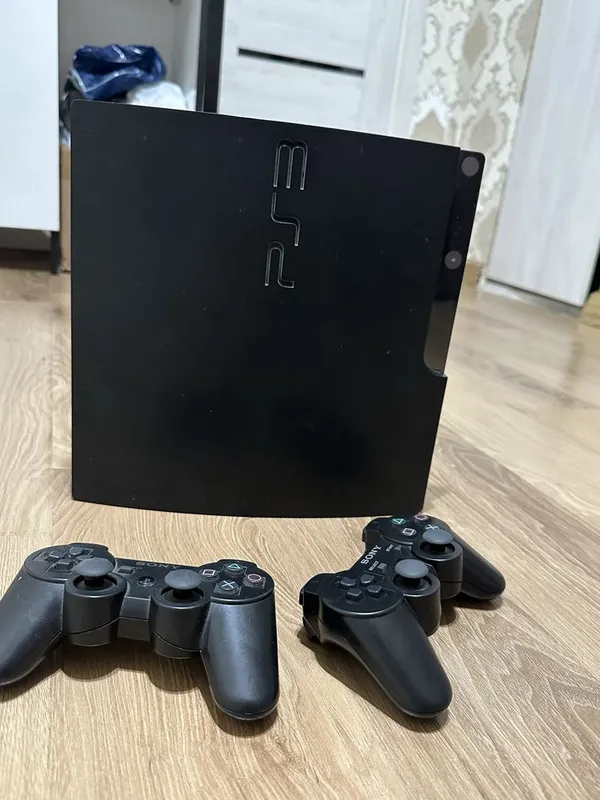 PlayStation 3 slim/300gb 2 ta pult — фото 3