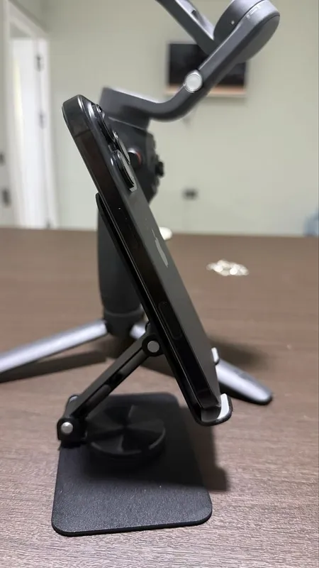 iPhone 16 pro 1TB Desert 4 iPhone 16 pro 1TB Desert 4