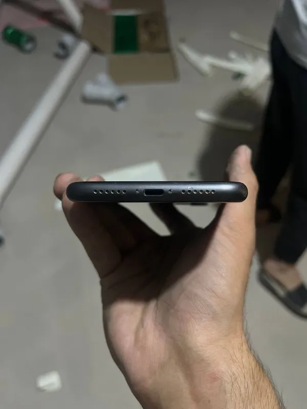 Iphone 11 qora yomkist 73% — фото 4