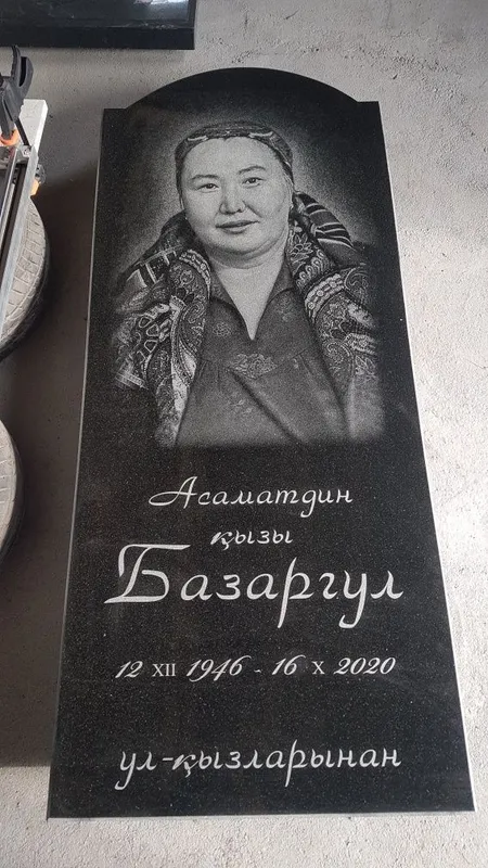 Памятники из черного гранита — фото 5
