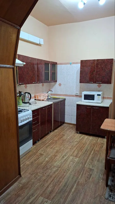 3 xonali kvartira, 110 m2, Yakkasaroy 5