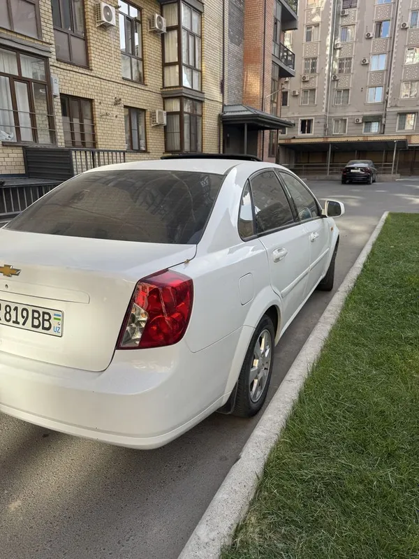 Chevrolet Lacetti 2010 кузов 2021 — фото 3