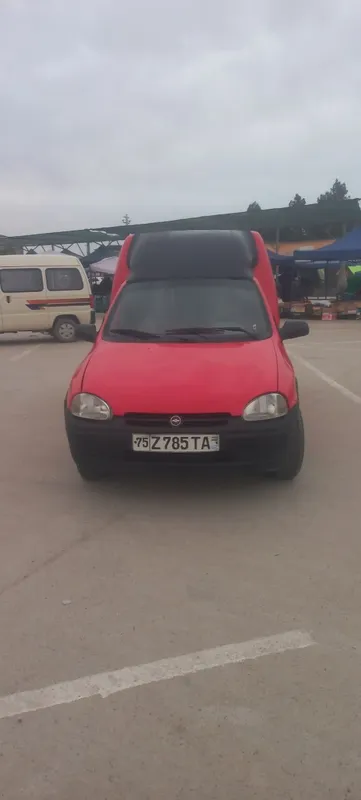 OPEL COMBO sotiladi